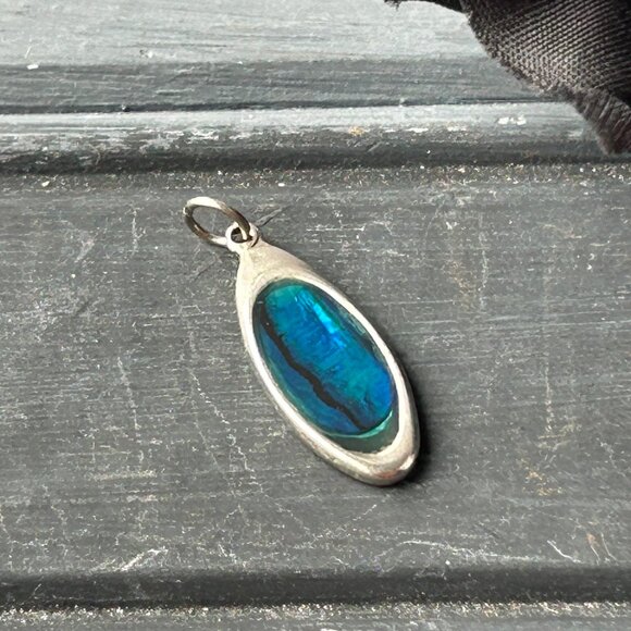 Abalone Shell Pendant - Picture 1 of 9